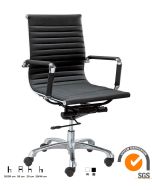 Poltroncina Ufficio 4 regolazioni struttura alluminio gambe cromate ecopelle Nera